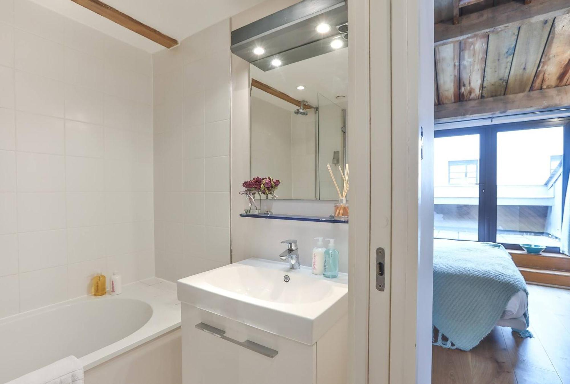 Wild Roses Serviced Apartments - Excel Warehouse 1 London Eksteriør billede