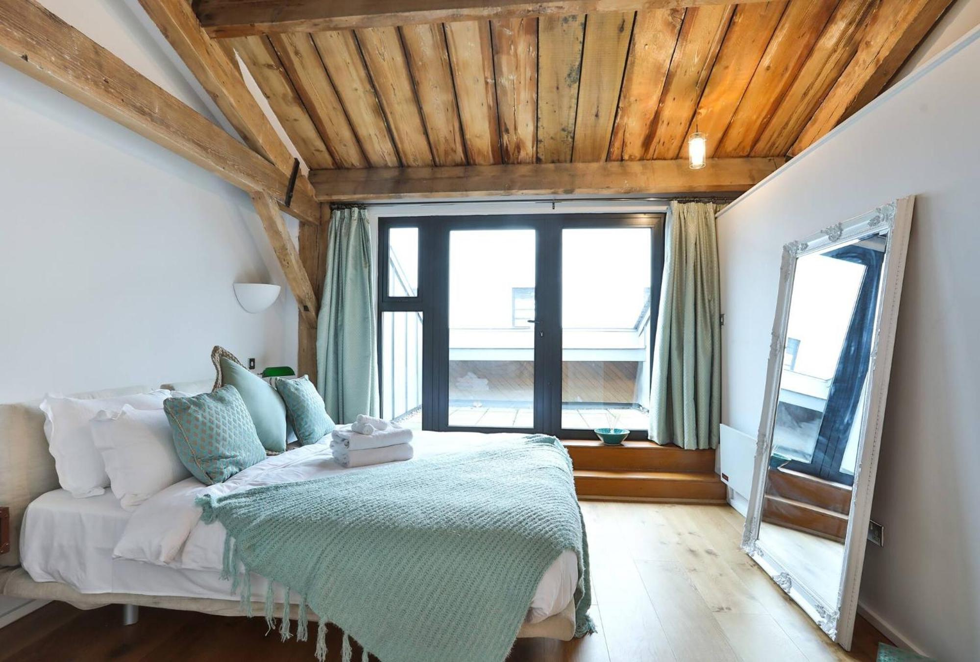 Wild Roses Serviced Apartments - Excel Warehouse 1 London Eksteriør billede